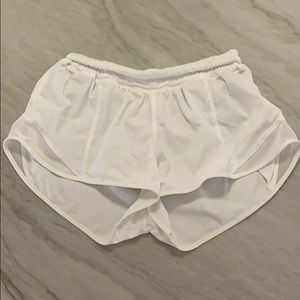 Lululemon Hotty Hot Shorts 2.5”